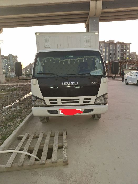 Isuzu Sotiladi 5 tonnalik