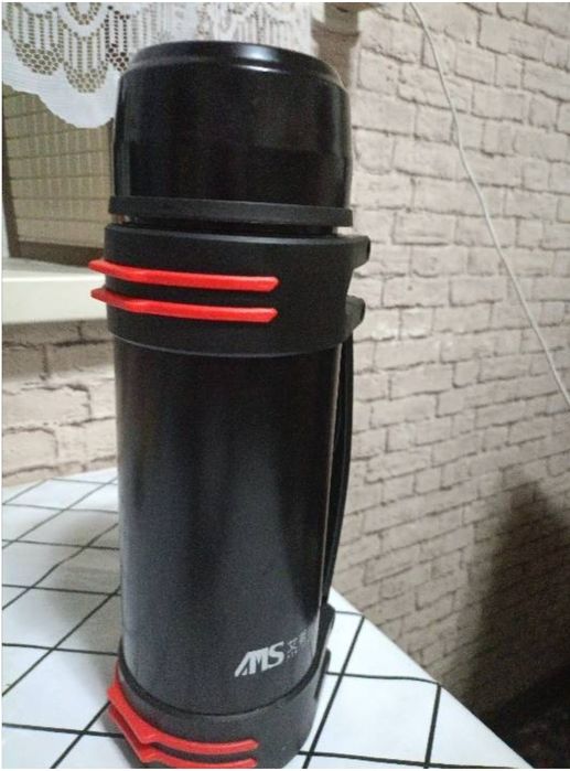 Термос новый в упаковке