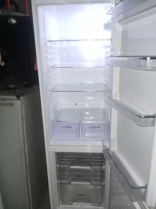 Artel холодильник рабочая продается