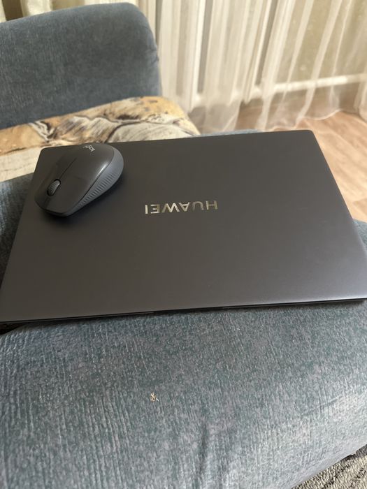 Huawei MateBook D 16