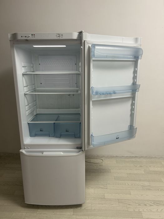 Холодильник рабочий