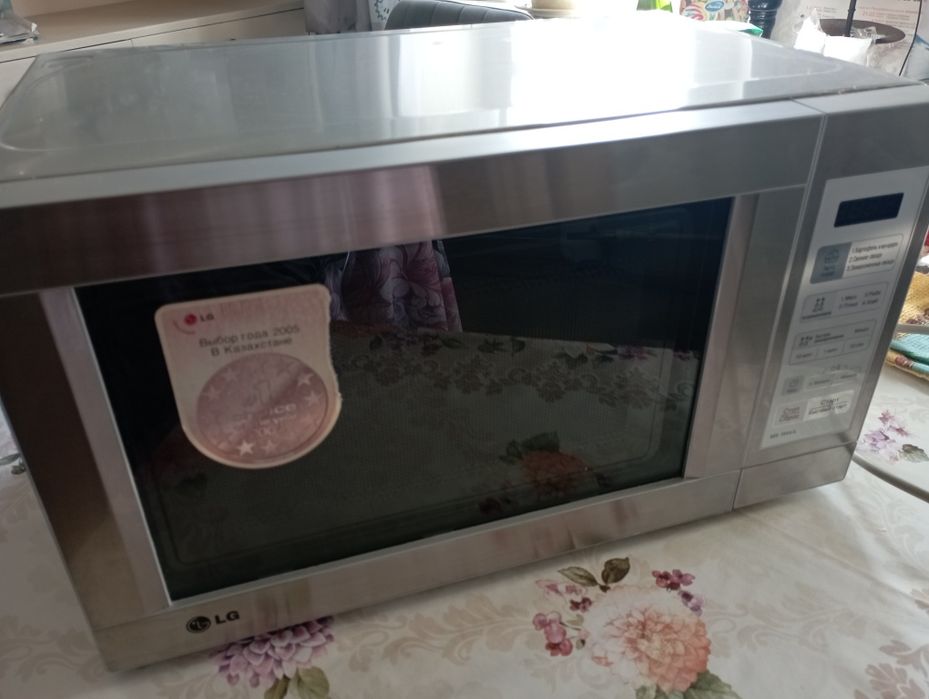 Продам микроволновку на запчасти