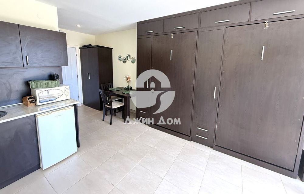 Продава се Едностаен апартамент в к.к. Слънчев бряг - 40 кв.м за 1300 €/кв.м - Снимка #3