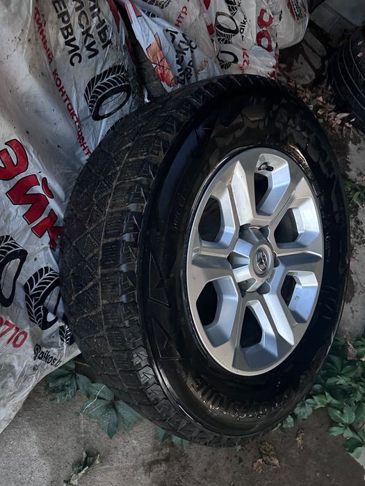 Шины 17 оригинал от Toyota 4Runner