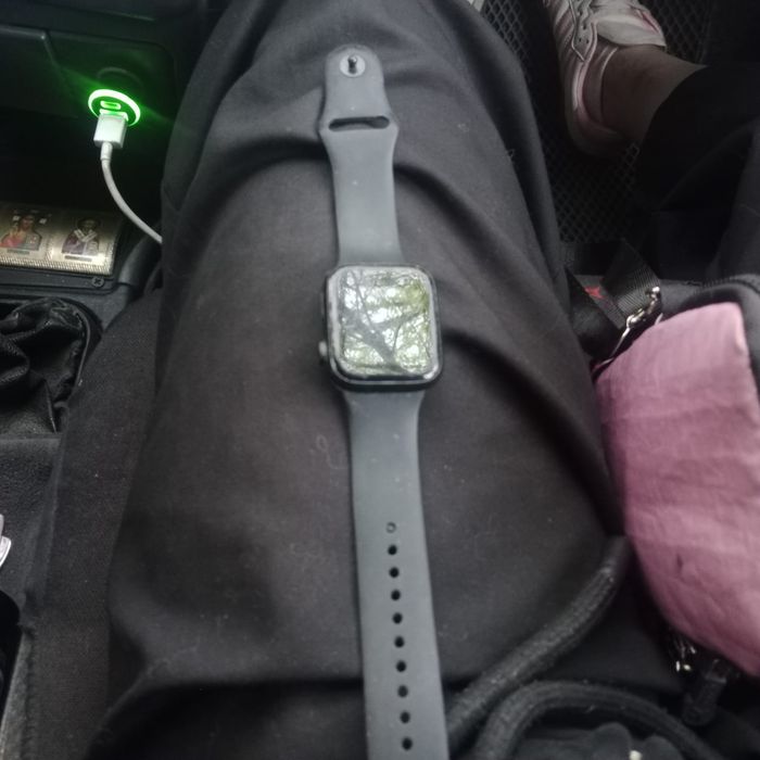 Срочно продам электронные часы