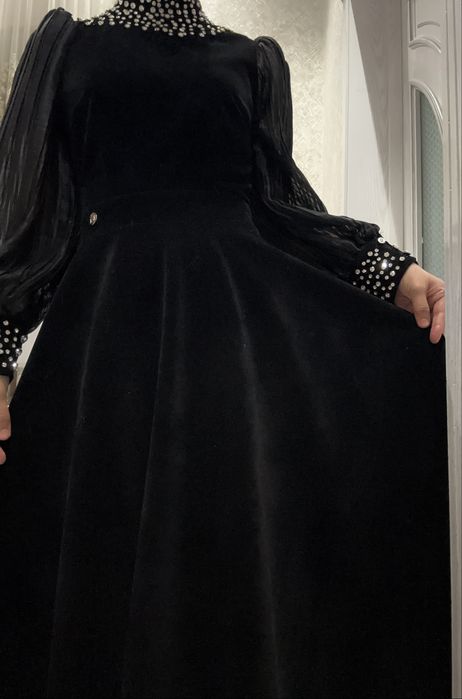 Продаётся вечернее платье