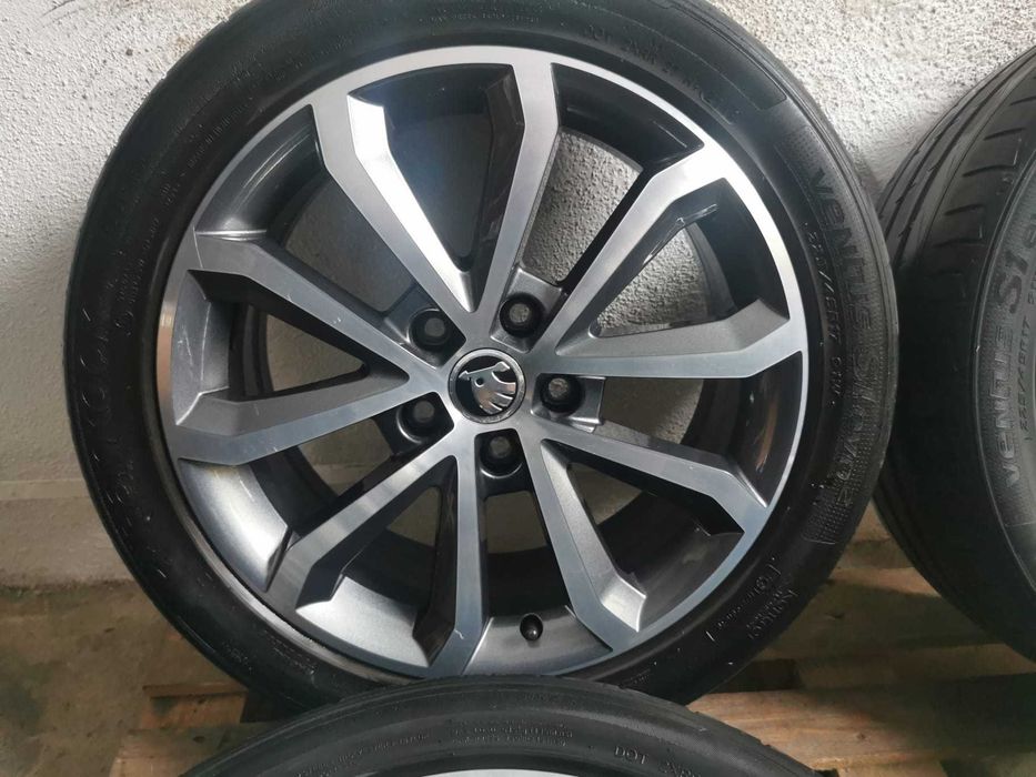 Jante Originale Skoda Octavia  III . R 17 cu anvelope de vara