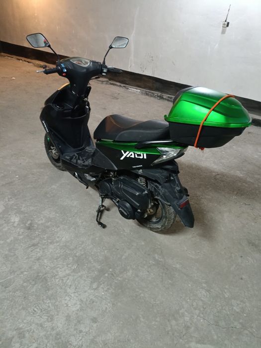 Скутер YAQI - 150