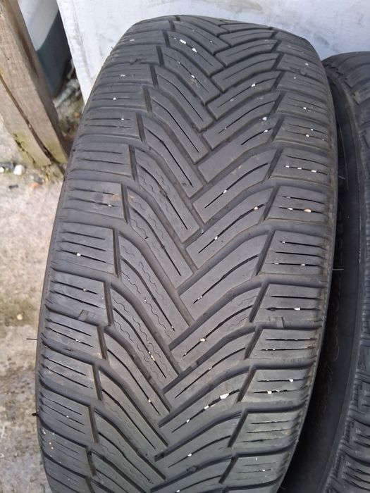 215 60 16 MICHELIN 2бр летни дот 2023г