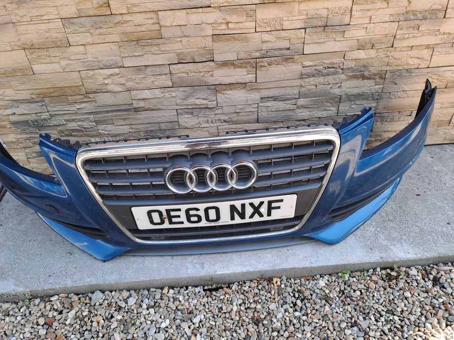 Bara fata Spoiler Masca Audi A4 B8 Facelift B 8.5 culoare albastru Cu spalatoare far Senzori parcare si proiectoare ceata