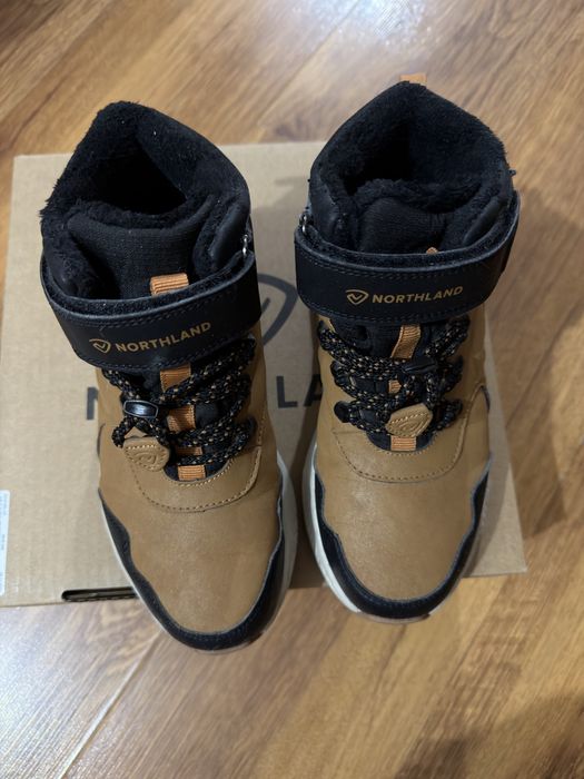 Ботинки для мальчиков  34 размер