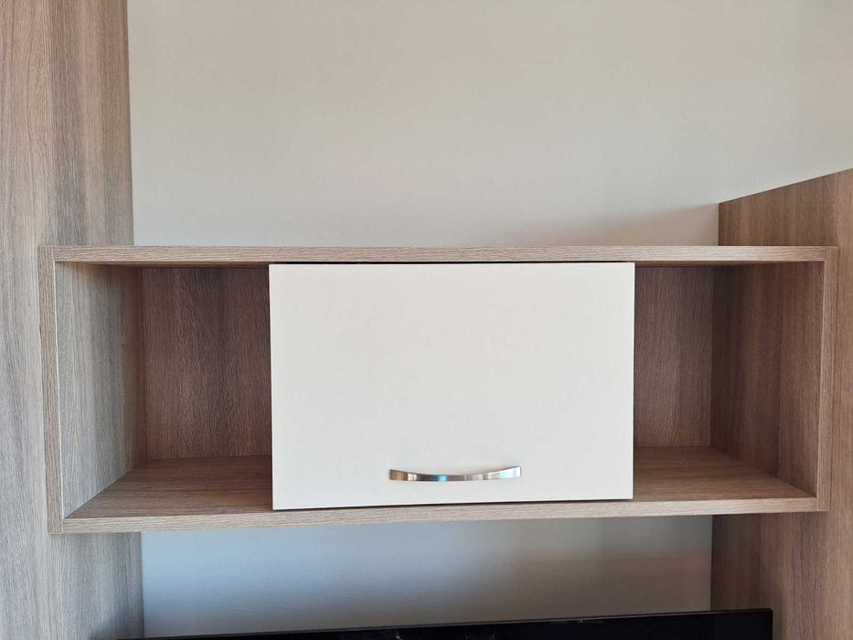 Холна секция (правена по поръчка)