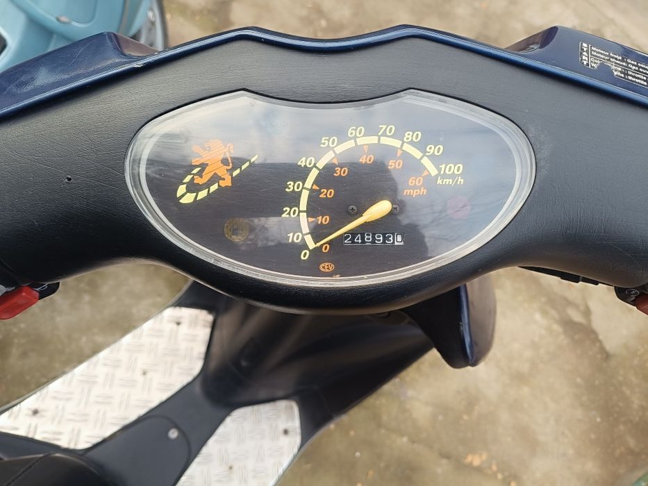 Scuter Peugeot VivaCity 49cc