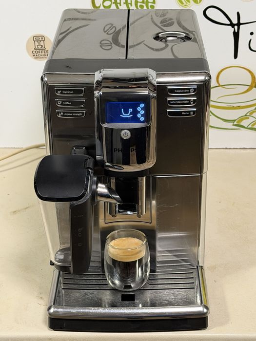 Кафемашина кафе автомат Philips Incanto Latte go с гаранция