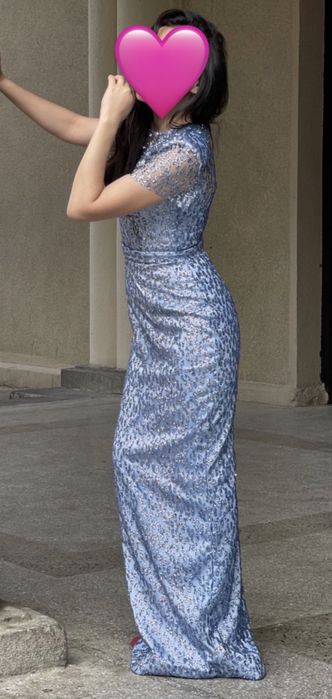 Голубое платье с блесточками