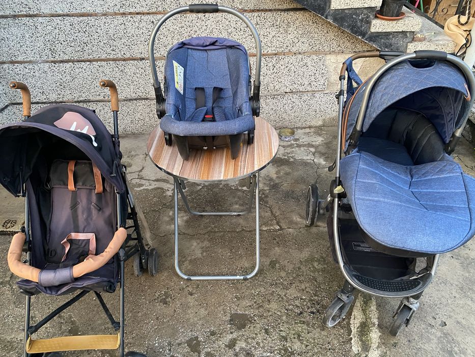 Комплект от 2 детски колички