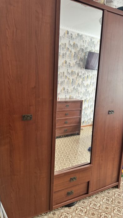 Продам спальный гарнитур 30 000