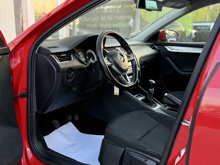 SKODA Octavia 2015 — imagine 5