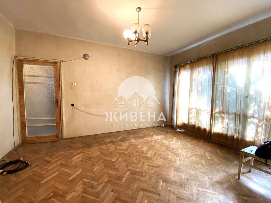 Продава се Четиристаен апартамент в Варна, Спортна зала - 115 кв.м за 3035 €/кв.м - Снимка #3