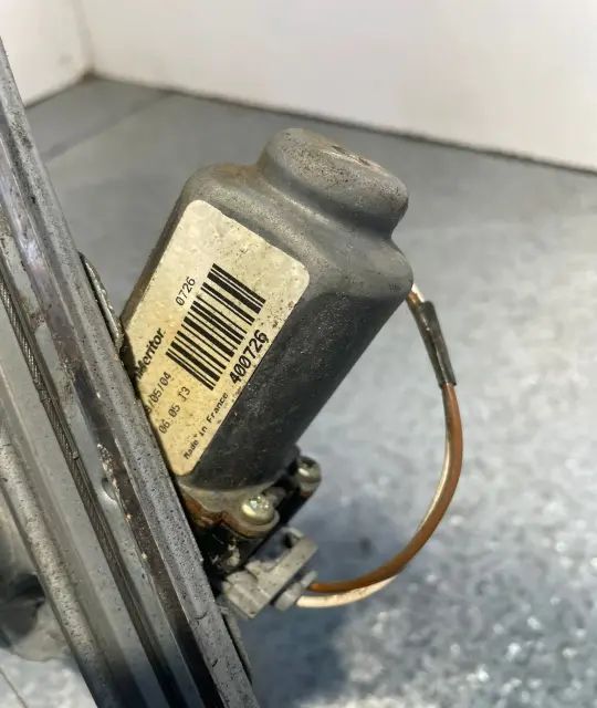 Macara geam fata stanga electrica Dacia Logan 2005 1.4 MT (75 hp)
