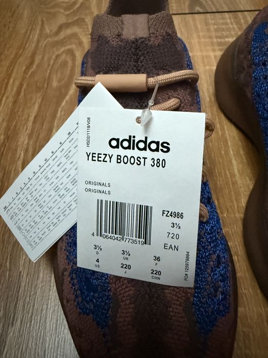 Yezzy boost 380 noi cumparati de la firma adidas