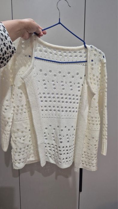 Кофточки сатылады