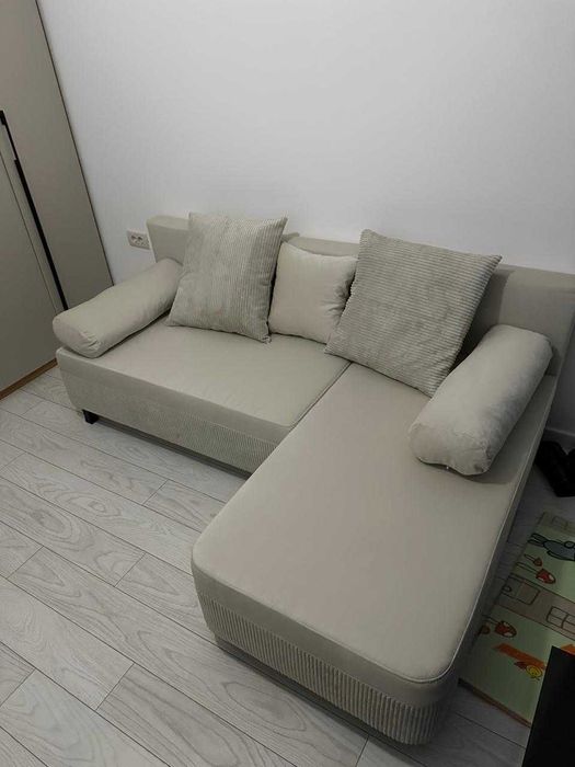 Închiriez 3 CAMERE sector 2 complex Sunlake Residence vedere la lac