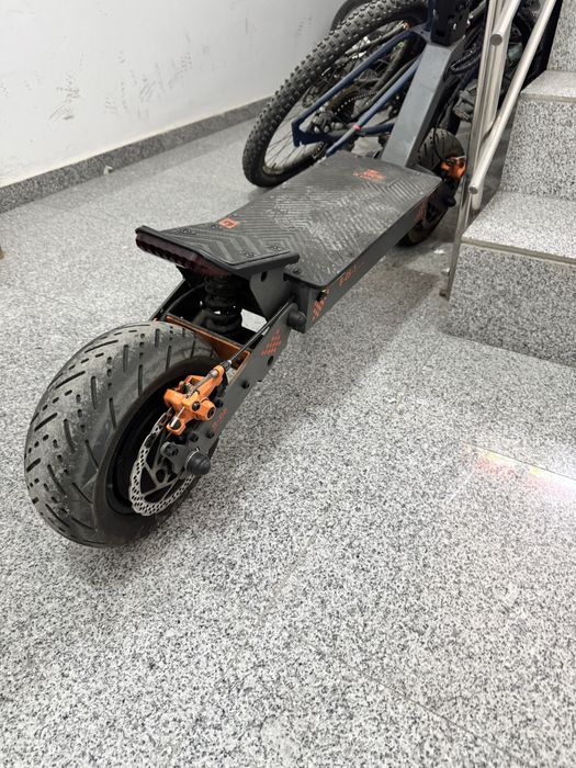 Vand kukirin g4 model 2025 1000km reali stare intacta