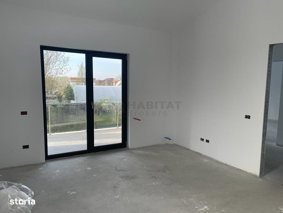 Vilă spațioasă Tunari | Curte mare | Complex închis