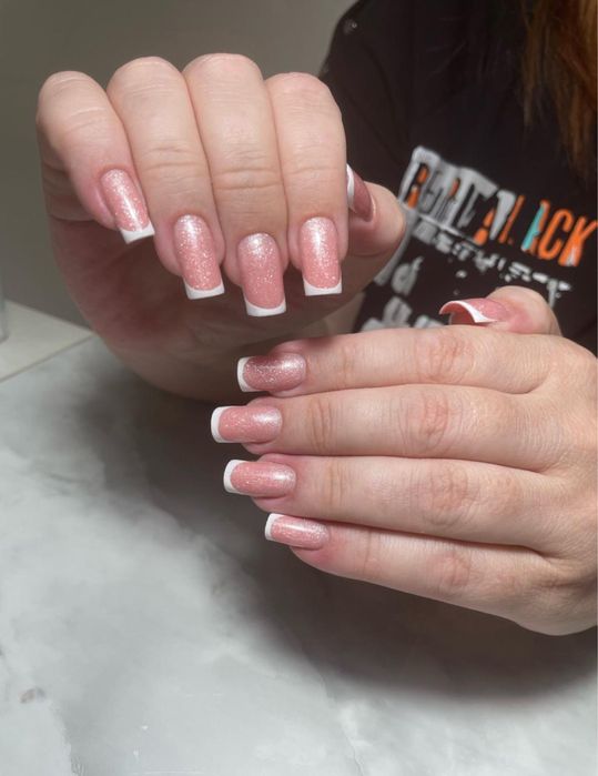 Маникюр, наращивание ногтей