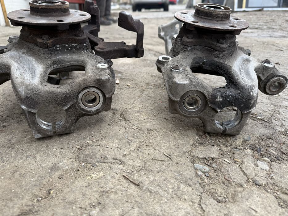 Fuzeta fata stanga dreapta audi a4 b8 b8.5