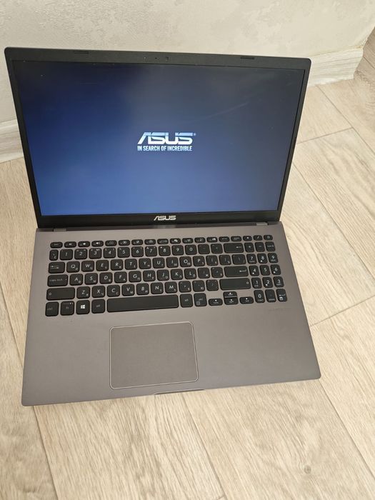 Продам ноутбук Asus i3 сумка мышка