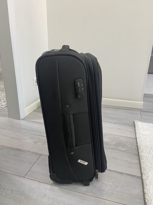 Чемоданы бу средний размер 62 см