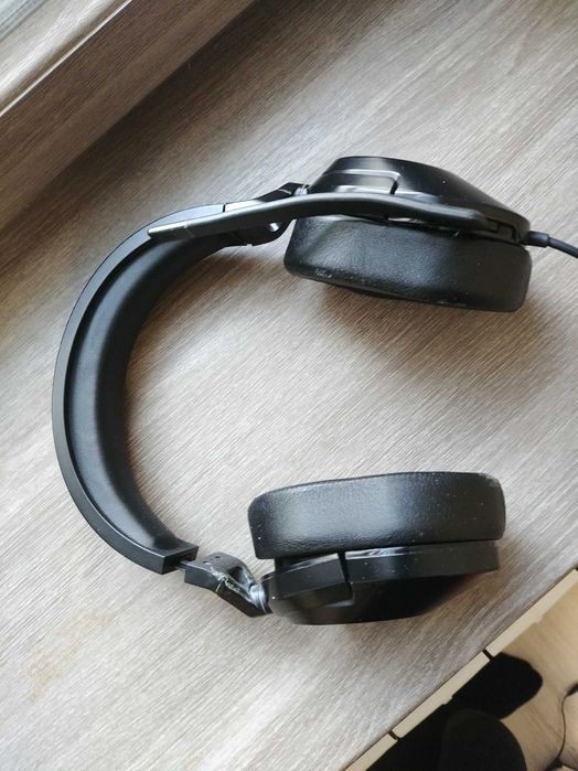 наушники  corsair hs55