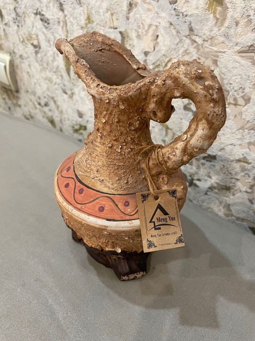 Сувениры (кувшин, парусники, вазочка)