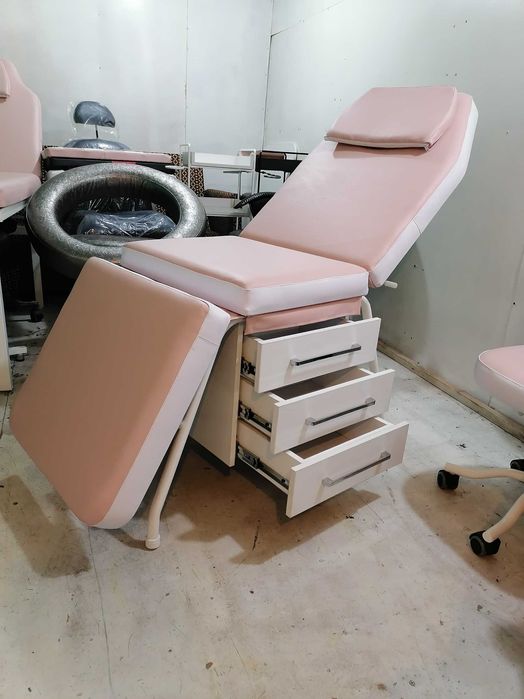 Кушетка для косметолога