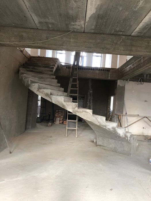 Лестницы монолитные