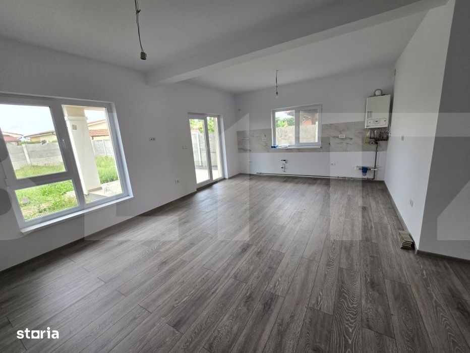 Casa tip duplex Mosnita Noua asfalt