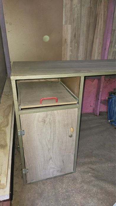 Маникюрный стол 50*110