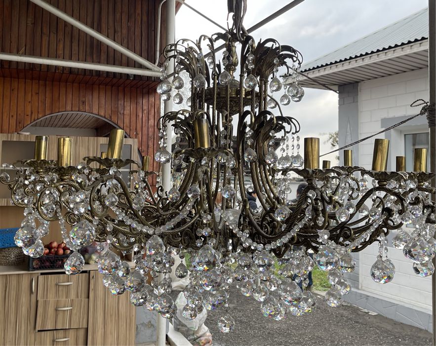 Хрустальная люстра
