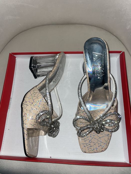 Женские туфельки