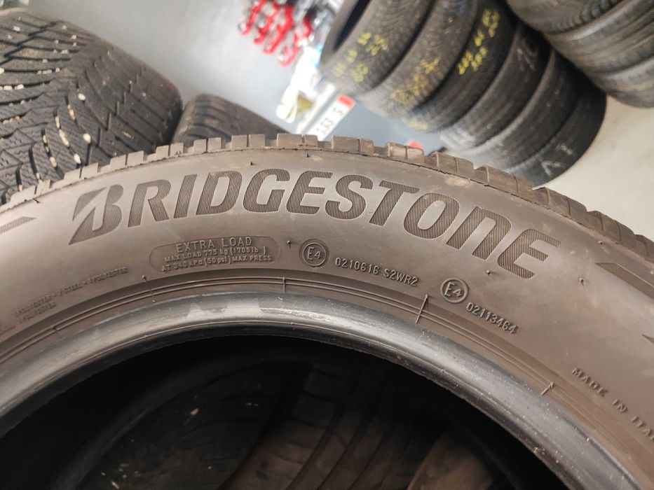 2бр.зимни гуми 215/60/16 Bridgestone