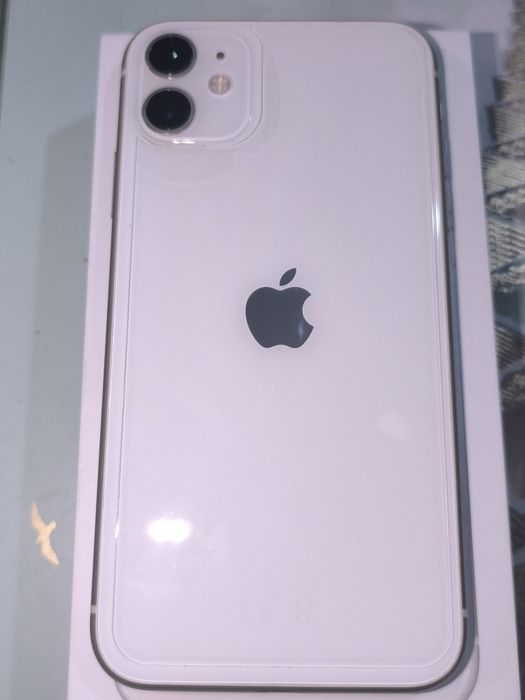 Vând iPhone 11 in stare impecabila