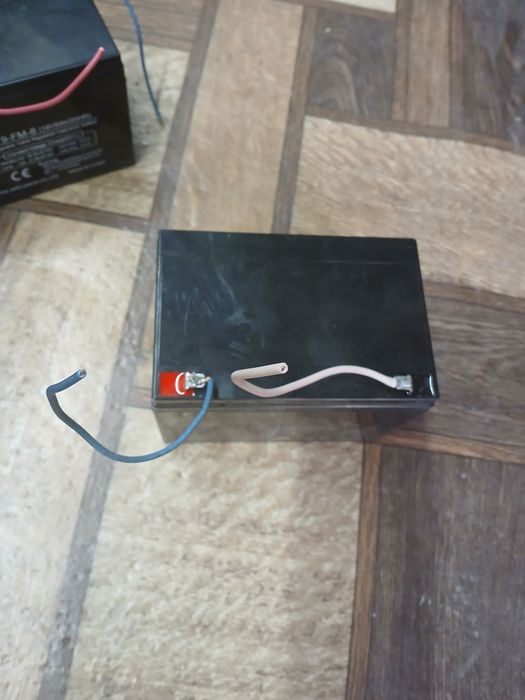 Аккумулятор 18 вольт ва 24 вольт сотилади