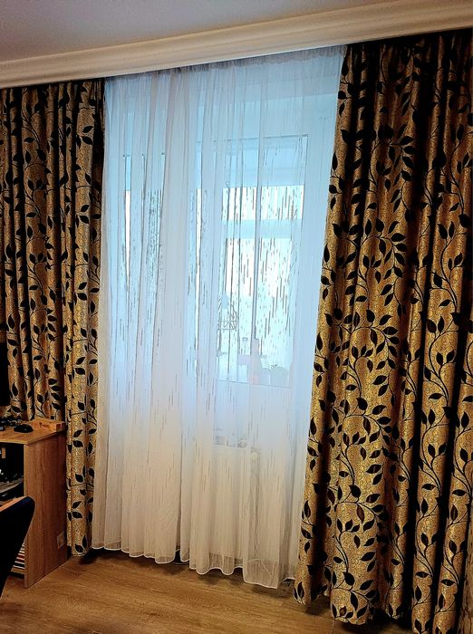 Perdea cu draperii pentru living 400 lei