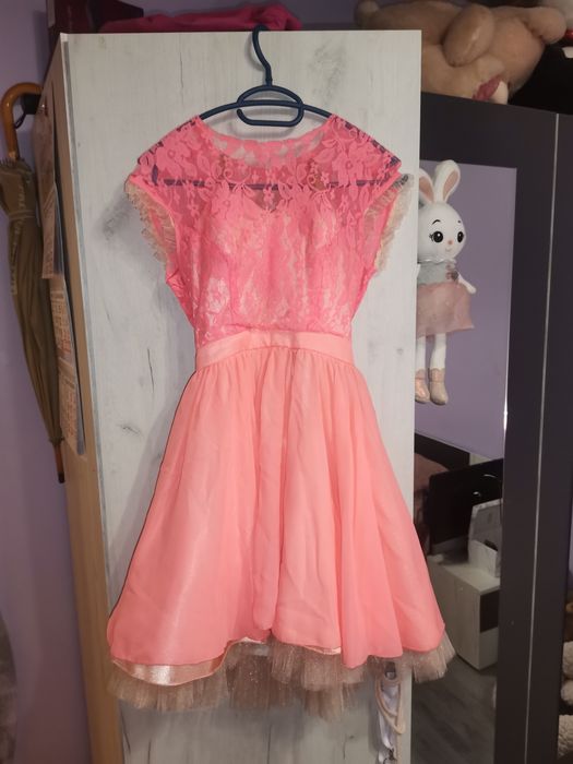 Рокля за абитуриентски бал