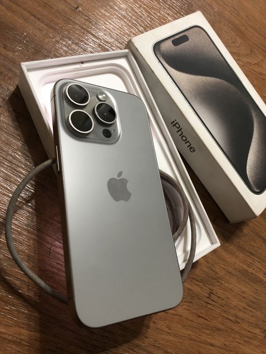 Продам Айфон 15 про