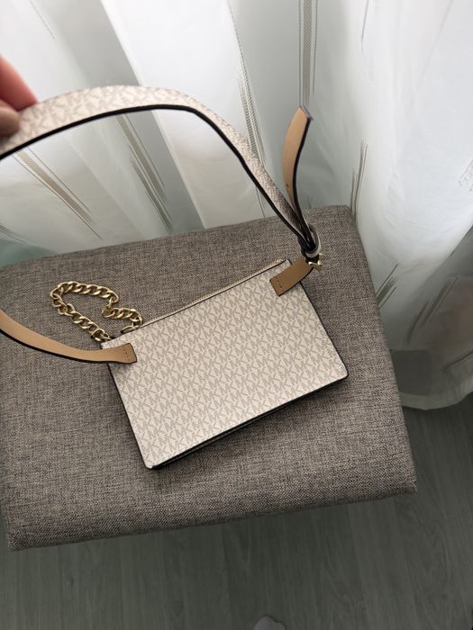 Дамска чантички и ранички