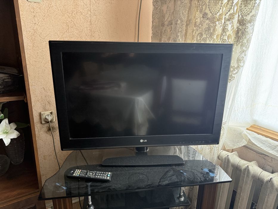 Продам телевизор LG