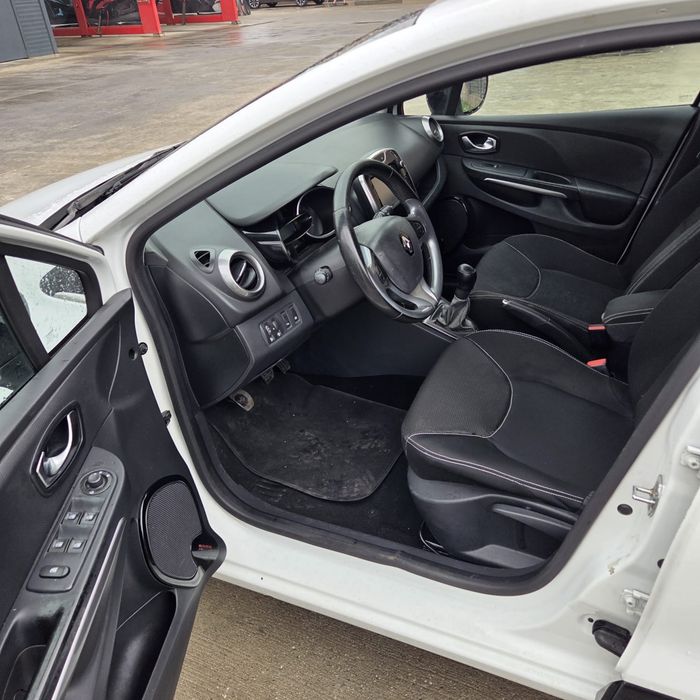 RENAULT Clio 2015 — imagine 4